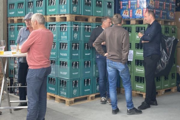 grueppli1A5CECFCC-28AE-F9C5-88A2-673C0FF797B0.jpg